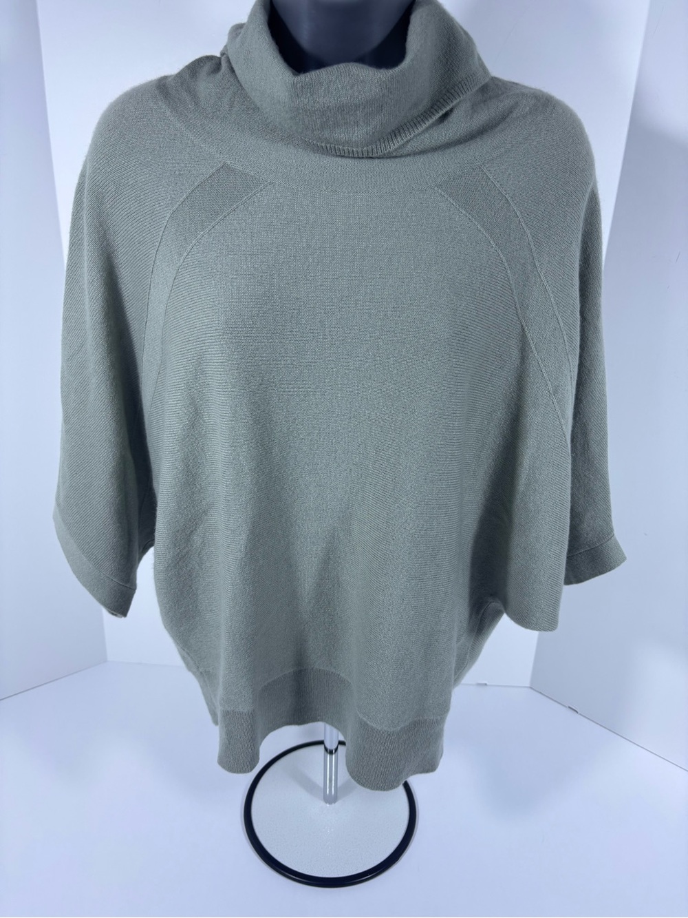 Club Monaco Recycled Cashmere Dolman Turtleneck Sweater Gray Size S
